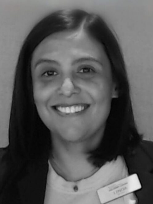 Black and white headshot image of Discovery Center staff member Linda High.